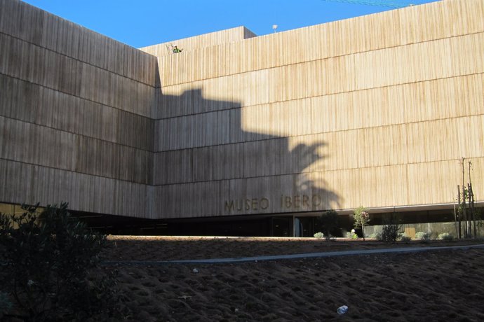 Exterior del Museo Ibero                       