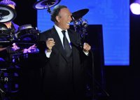 Julio Iglesias se adelanta y desvela él mismo todas sus "intimidades"