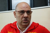 Mondelo: "Vamos a Praga a por todo, pero con los pies en el suelo"