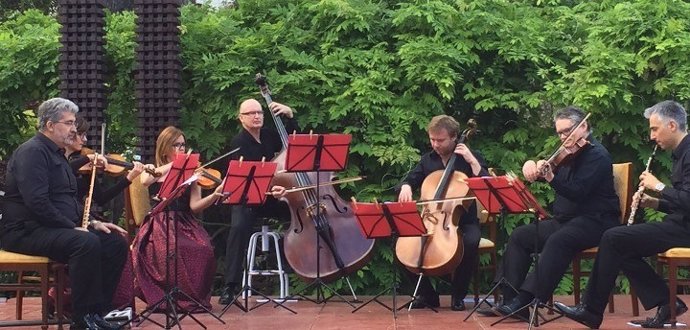 La Simfònica en Petit en un concierto en Can Prunera (Sóller)