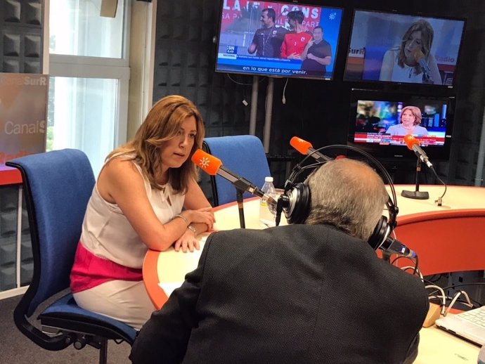 La presidenta de la Junta de Andalucía, Susana Díaz, en entrevista radiofónica
