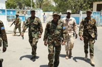 'Farmajo' jura venganza contra Al Shabaab tras la masacre de la base de Af Urur