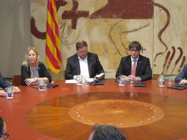 N.Munté, O.Junqueras y C.Puigdemont en el Consell Executiu