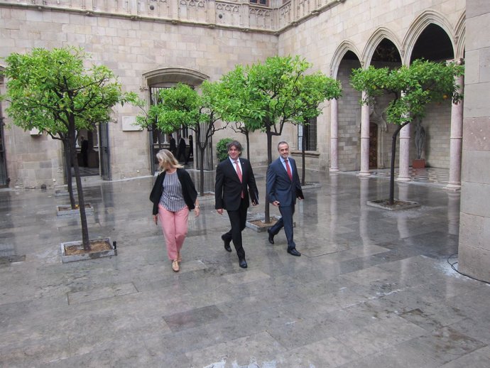 Carles Puigdemont llega el Consell Executiu          