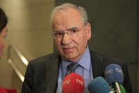 Alfonso Guerra ve "un desastre" que el referéndum catalán tenga ya fecha y cree que el Gobierno lo puede parar