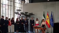 La nueva consejera de Salud del Gobierno andaluz, Marina Álvarez, toma posesión prometiendo su cargo