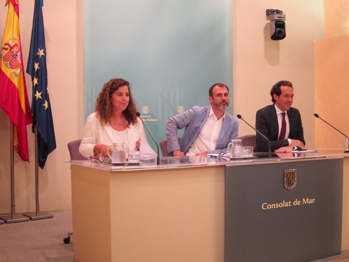 Costa, Barceló y Pons tras el Consell de Govern