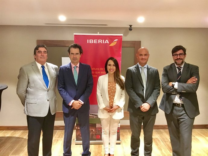 Iberia y la red de ciudades AVE se presentan al turista panameño