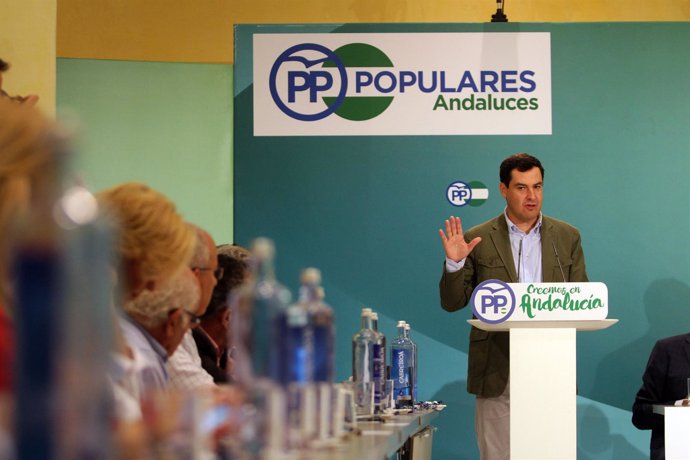 Juanma Moreno presidente del PP Andalucía foro andaluz del agua