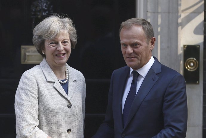 Theresa May y Donald Tusk