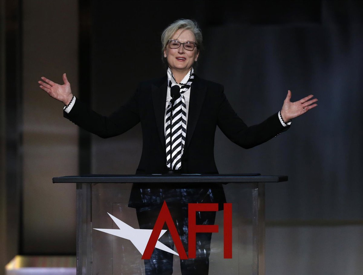 Meryl Streep se viste como Annie Hall para homenajear a Diane Keaton