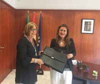 Sonia Gaya defiende el diálogo social para alcanzar consensos que permitan progresar y mejorar la educación en Andalucía