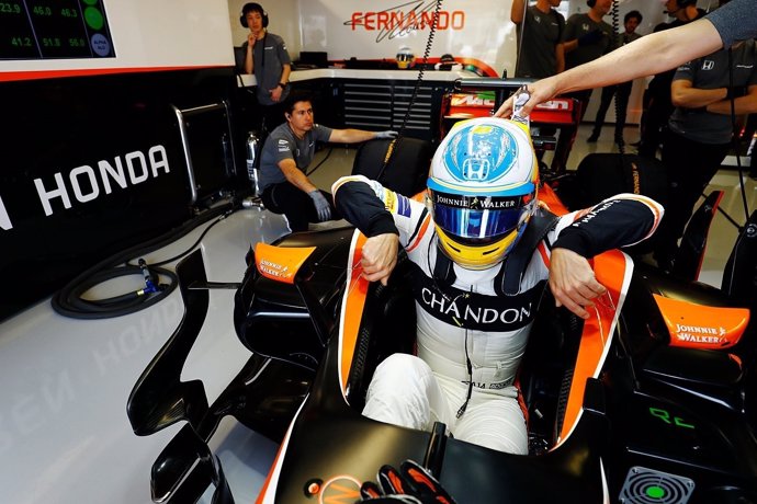 Fernando Alonso se baja del McLaren