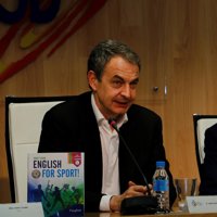 El expresidente Zapatero, reconocido por su contribución a la igualdad de mujeres, discapacitados y homosexuales