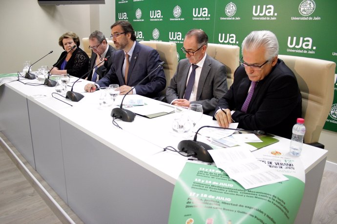 Presentación cursos de verano de la UJA en Torres