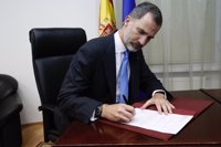 El Rey firma en Astaná el Real Decreto de concesión a Ignacio Echeverría de la Gran Cruz del Mérito Civil 