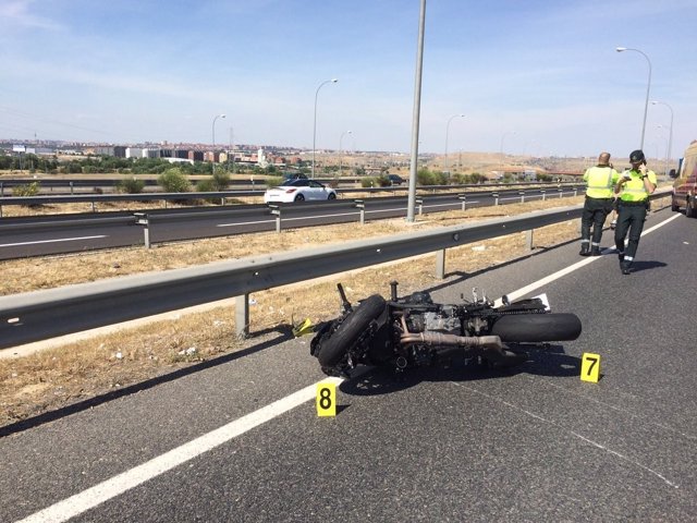 Muere Una Joven De 24 Años En Un Accidente De Moto En La M-45, Y El ...