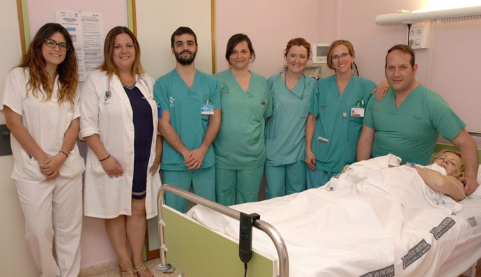 Personal y paciente del Hospital General de Castellón