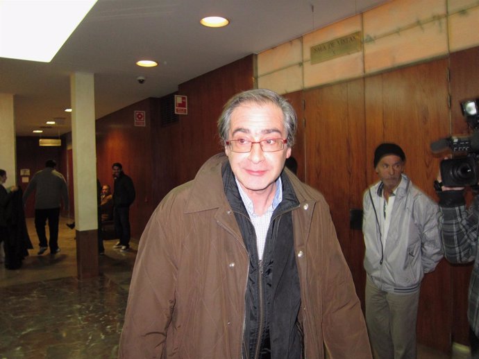 García de Coca, tras una comparecencia en el juzgado.                       