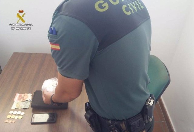 Material intervenido por la Guardia Civil