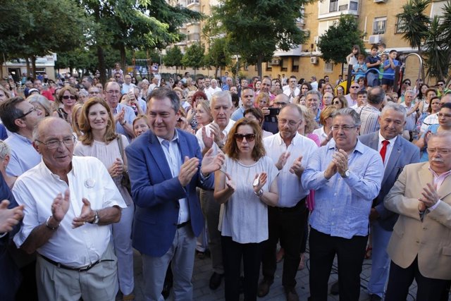 Inauguración de los Jardines Marta del Castillo, en Sevilla