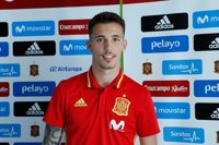 Grimaldo: "No se acaba el mundo en el Barcelona"