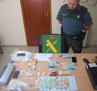 Detenidas dos personas y desmantelado un punto de distribución de drogas en Pontecesures (Pontevedra)