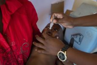 Un total de 20 empresas clientes de CaixaBank en Murcia impulsan el programa de vacunación infantil 