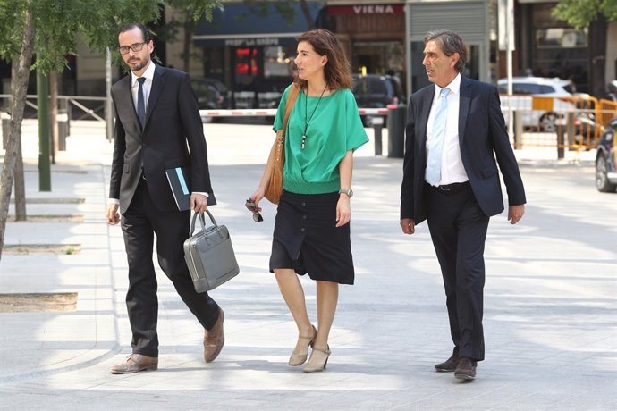 La OCU presenta una querella contra la cúpula del Banco Popular