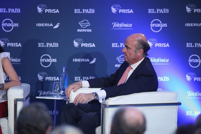 Luis de Guindos participa en el fòrum del Perú del futur