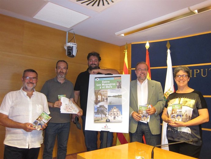 Presentación de la guía 'Entre Los Monegros y el Ebro' en la DPZ