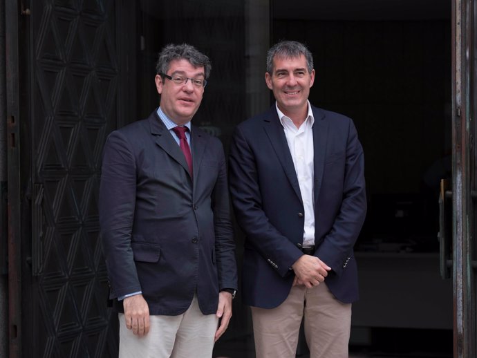El ministro Álvaro Nadal y el presidente de Canarias, Fernando Clavijo