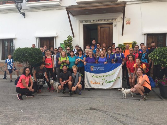 El Sendero de Luna Llena por Fuente Lentisco ha salido desde Felix.