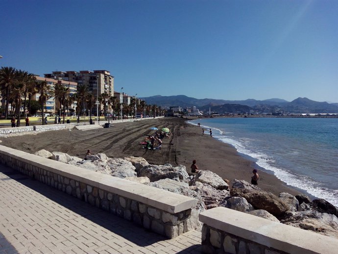 Playa Málaga trasvase san andrés turismo arena mejora bañistas capital
