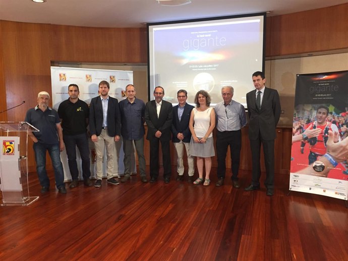 Presentación de la Gran Trail Trangoword Aneto Posets