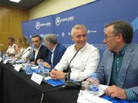 Beamonte confía en llegar a una "aproximación" con Lambán en los temas "importantes" para la Comunidad