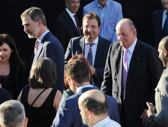 Rey Felipe y Don Juan Carlos/IVAÁN DEL MONTE 