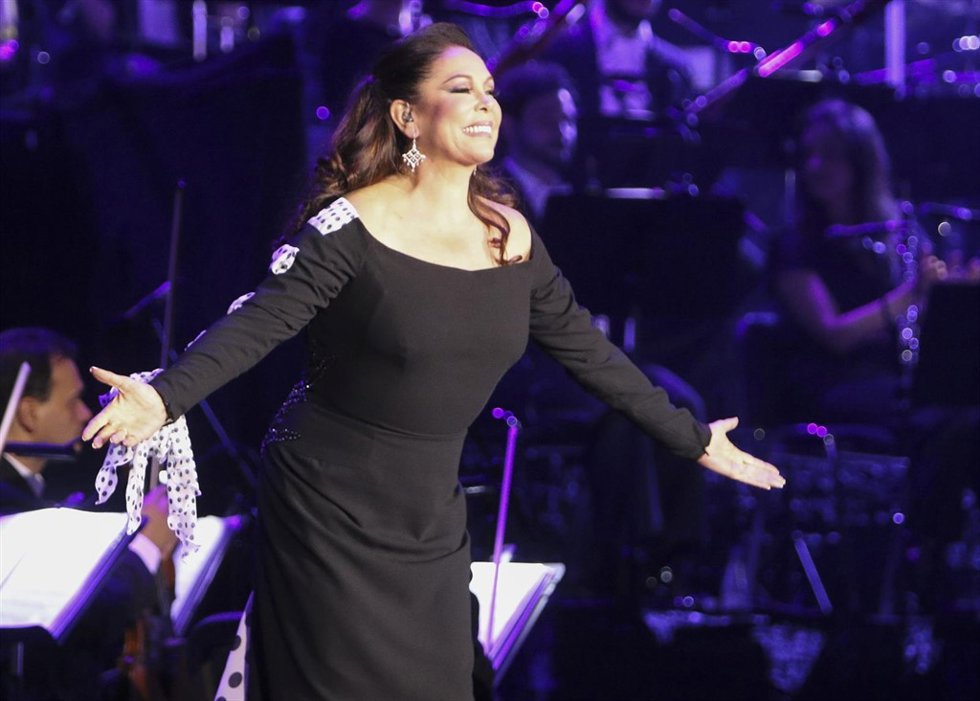 Isabel Pantoja, profundamente agradecida y orgullosa de su fan más pequeño, Juan