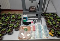 Desarticulado un punto de venta de cocaína en Treceño y otro de ketamina en Saltabacaballo