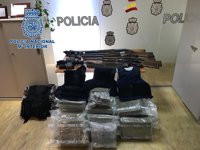 A prisión tres detenidos de una red que transformaba vehículos para ocultar droga en Algeciras