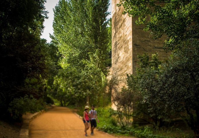 Cuesta de los Chinos, en el entorno de la Alhambra