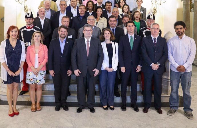 Aburto recibe a alcaldes y responsables municipales de 29 ciudades de Iberoameri