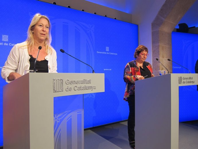 La portaveu N.Munté i l'consellera D.Bassa