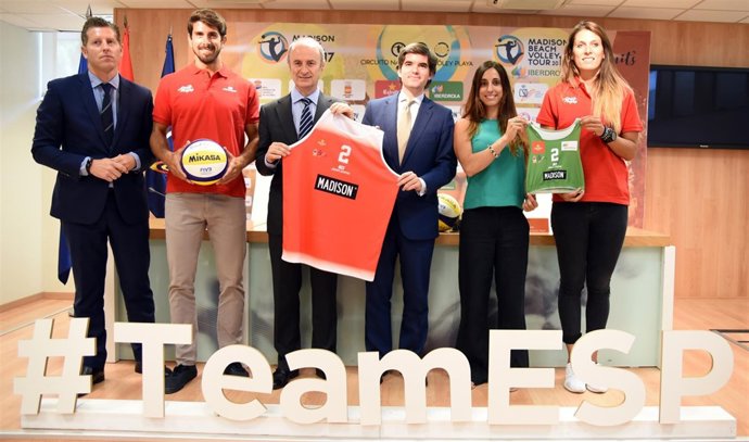 Presentación del circuito de voleibol playa en el CSD