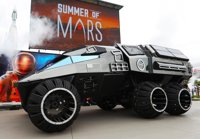 La NASA exhibe un concepto de rover marciano como una camioneta