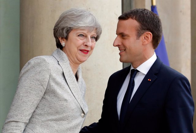 Theresa May y Emmanuel Macron