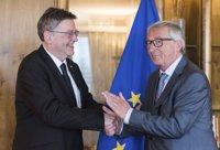 Puig dice que su reunión con Juncker sirve para "situar a la Comunitat en el mapa" y éste se compromete con el Corredor