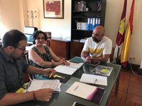 Amnistía Internacional pide mayor garantía en el derecho a la vivienda y al acceso a salud en su encuentro con Podemos