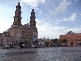 Primera universidad biligüe de México