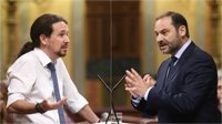 Iglesias ve "enormes avances" en el nuevo PSOE e insta a trabajar "de igual a igual" en otra moción